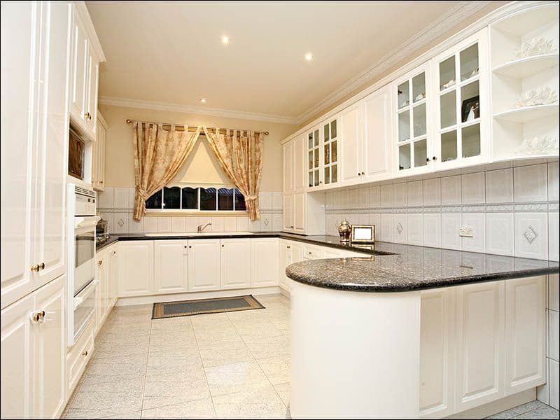 21 Henry Cable Court, MILL PARK VIC 3082, Mill Park - Thumbnail 2