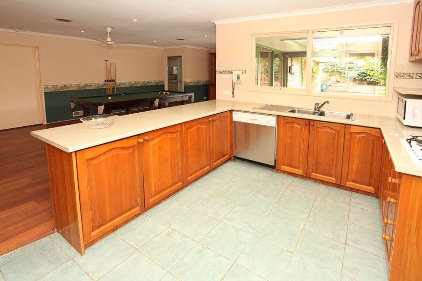 77 Weeden Drive, VERMONT SOUTH VIC 3133, Vermont South - Thumbnail 2