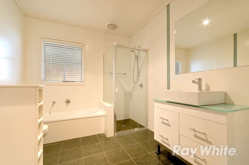 1 Karella Crescent, MORNINGTON VIC 3931, Mornington - Thumbnail 7