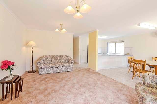 6 Knapman Crescent, PORT ADELAIDE SA 5015, Port Adelaide - Thumbnail 4