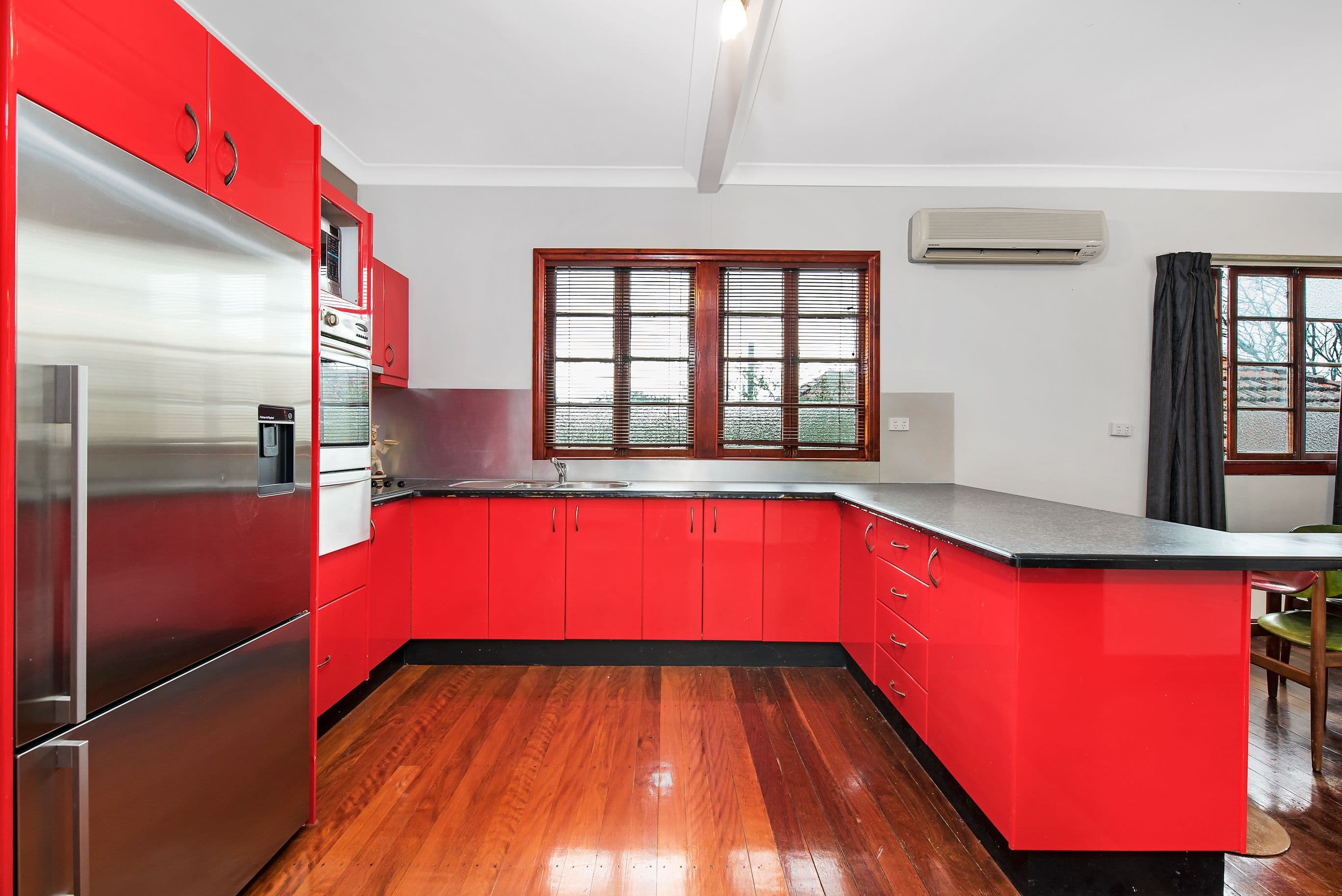 8 Finlay Street, Yarraville - Thumbnail 2