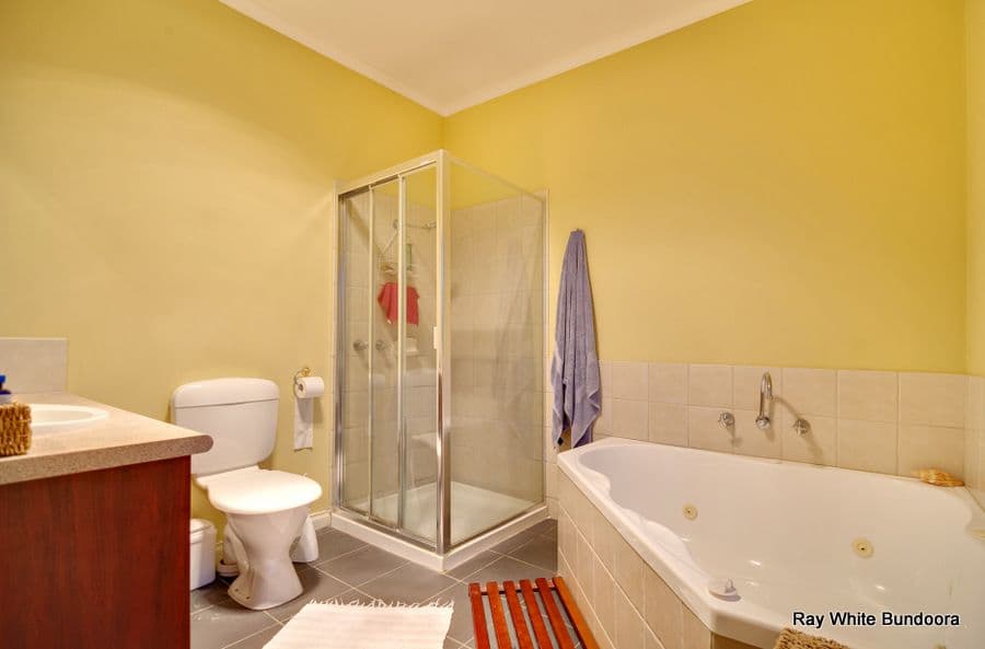 18 Westwood Drive, MILL PARK VIC 3082, Mill Park - Thumbnail 6