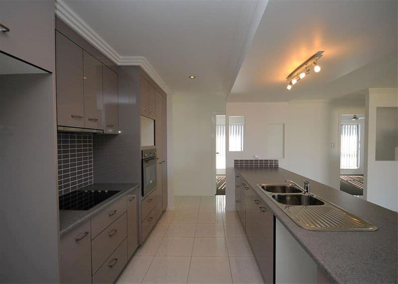 13  Parklink Avenue West, WONDUNNA QLD 4655, Wondunna - Thumbnail 7