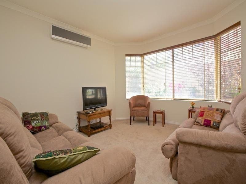 27 Helmsley Street, SCARBOROUGH WA 6019, Scarborough - Thumbnail 4