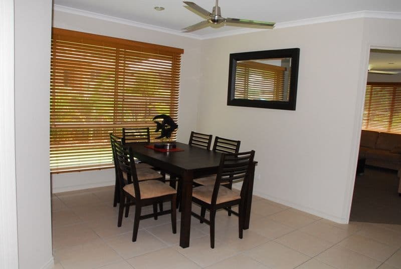 35 Cullen Drive, LITTLE MOUNTAIN QLD 4551, Little Mountain - Thumbnail 5