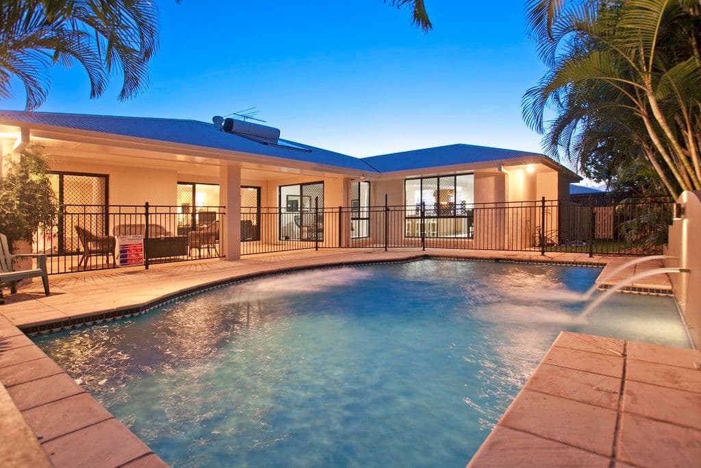 13 Cedarview Place, WELLINGTON POINT QLD 4160, Wellington Point - Thumbnail 2