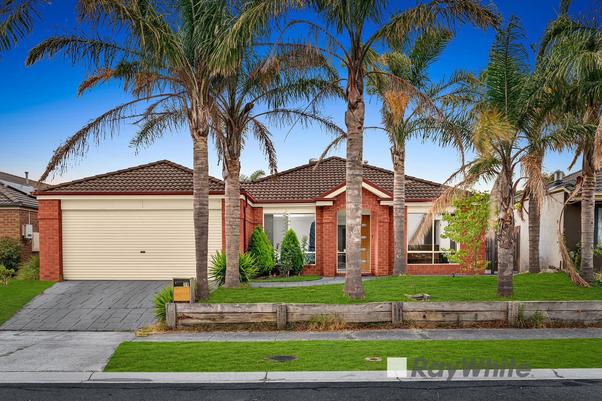 19 Menzies Close, Narre Warren South VIC 3805, Narre Warren South - Image 1