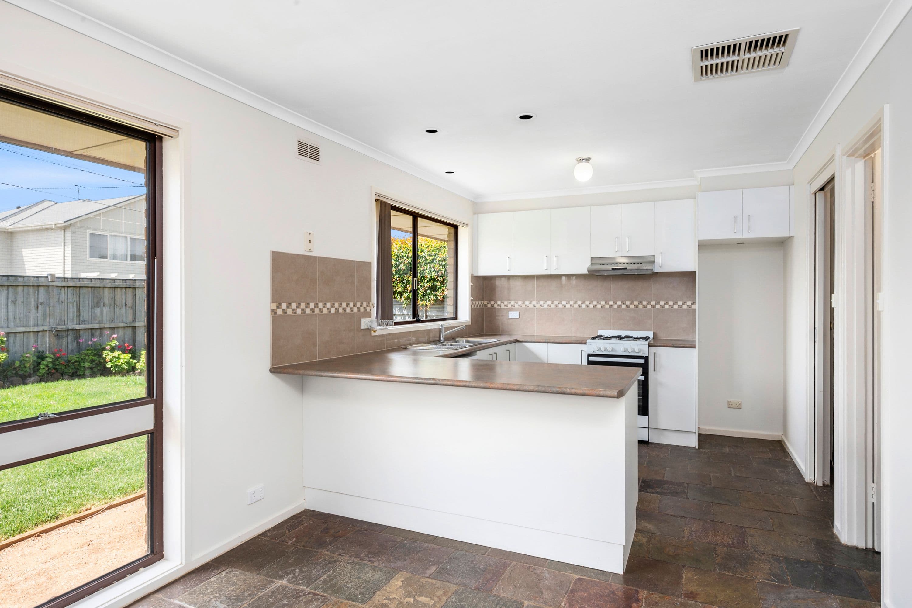 39 Altair Avenue, Lara VIC 3212, Lara - Thumbnail 3