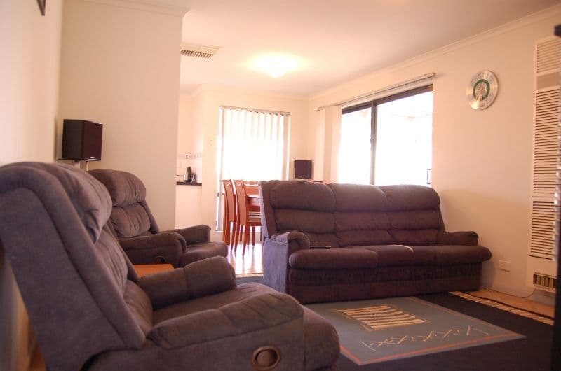 264 Kilaben Road, Kilaben Bay - Thumbnail 2