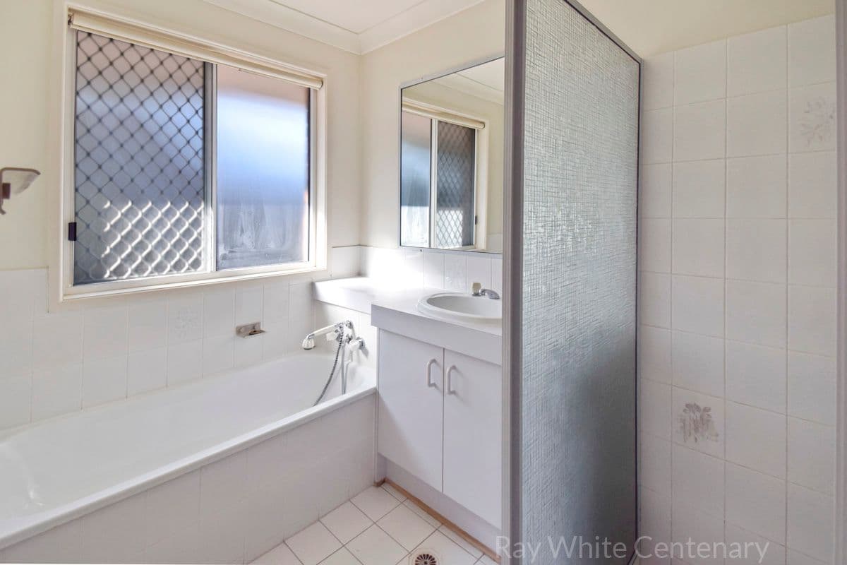 5 Lindesay Court, Sinnamon Park QLD 4073, Sinnamon Park - Thumbnail 6