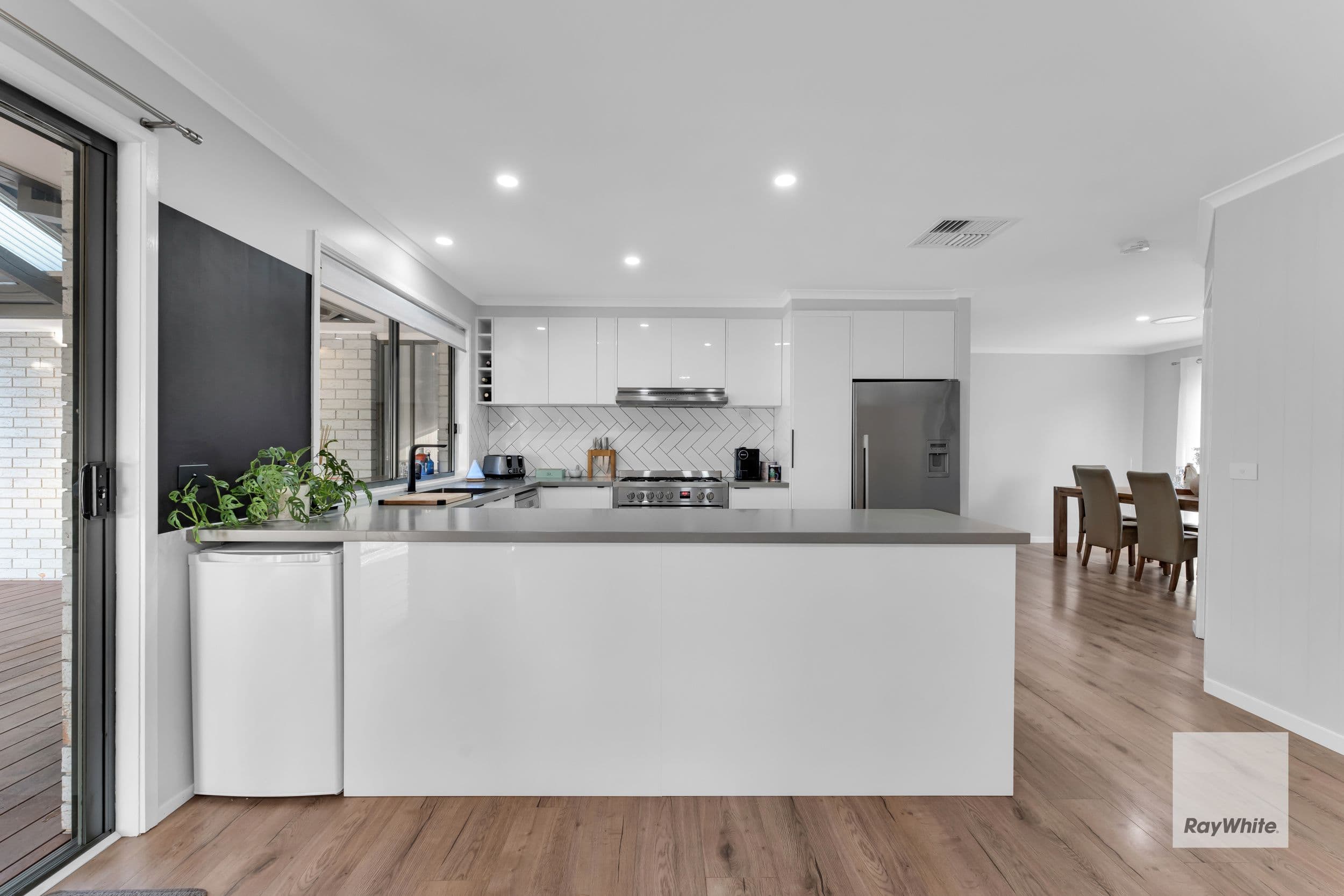 7 Silvana Way, Hillside VIC 3037, Hillside - Thumbnail 6