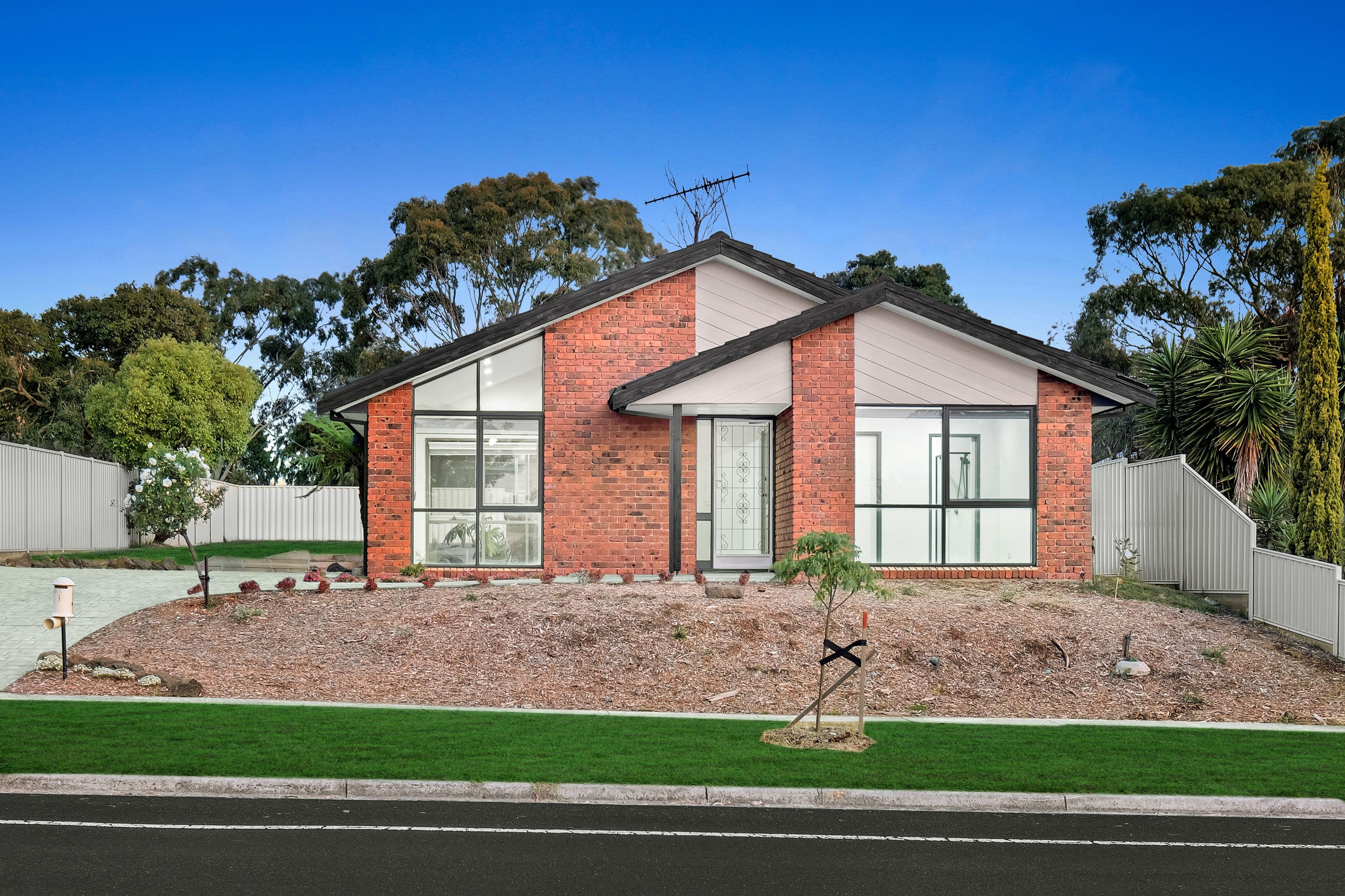 85 Lesdon Avenue, Cranbourne VIC 3977, Cranbourne - Thumbnail 5