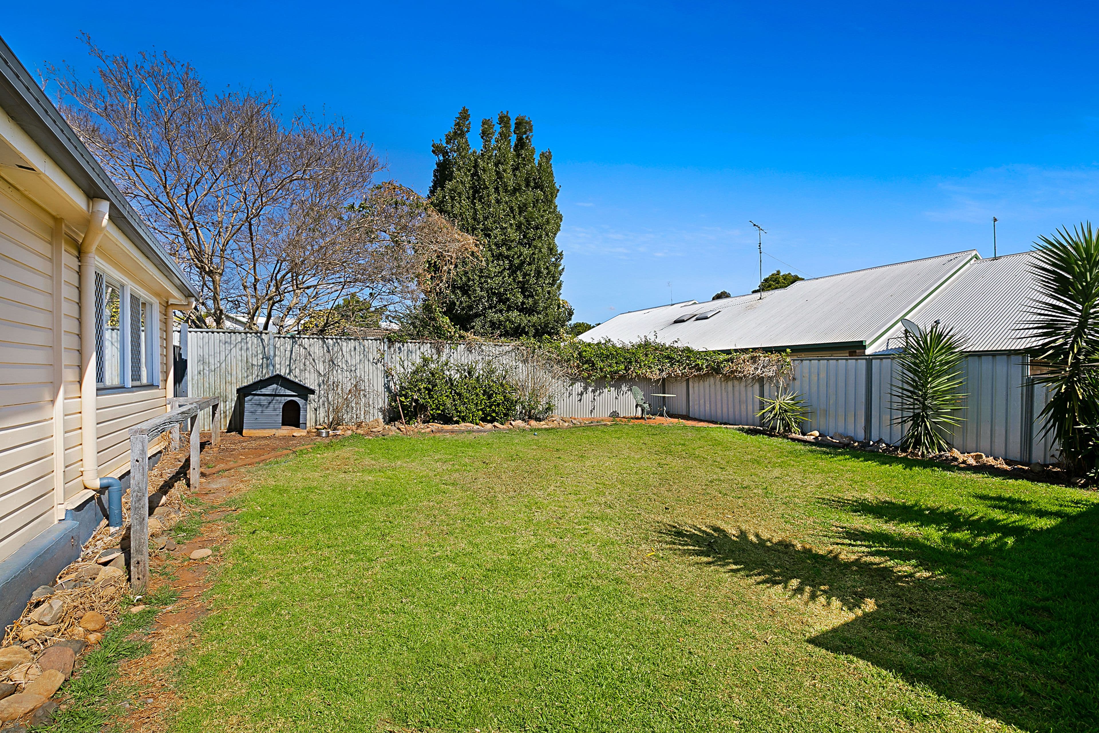15 Gladstone Street, Newtown QLD 4350, Newtown - Thumbnail 7
