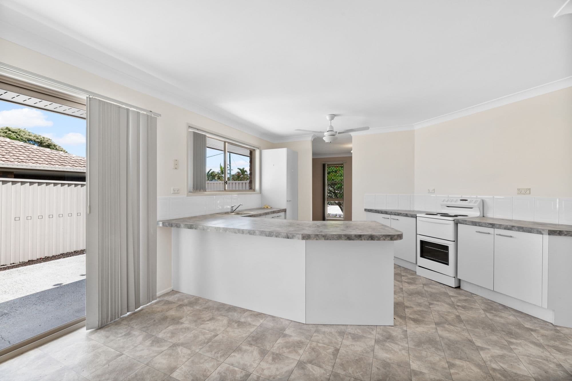 6 Barbara Court, Deception Bay QLD 4508, Deception Bay - Thumbnail 4