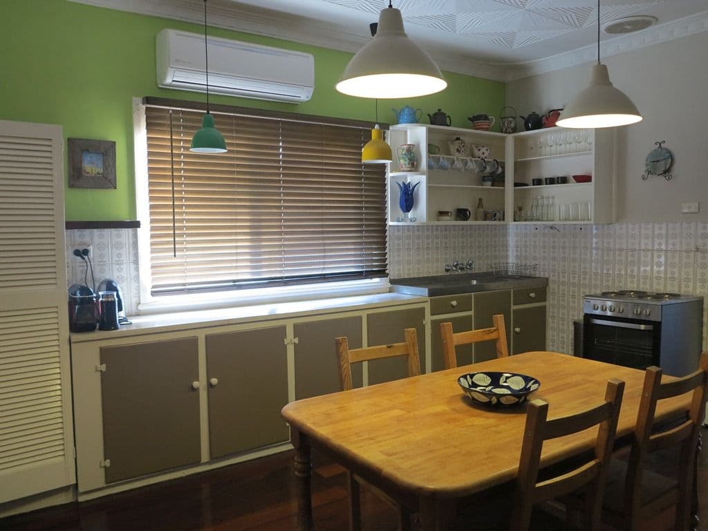 183 Hall Road, WAGGRAKINE WA 6530, Waggrakine - Image 1
