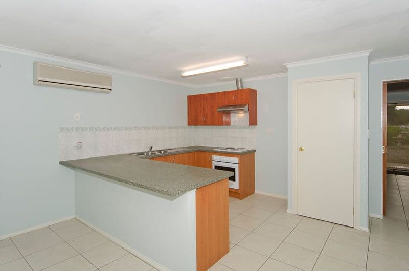 218 Honeypot Road, HUNTFIELD HEIGHTS SA 5163, Huntfield Heights - Thumbnail 3