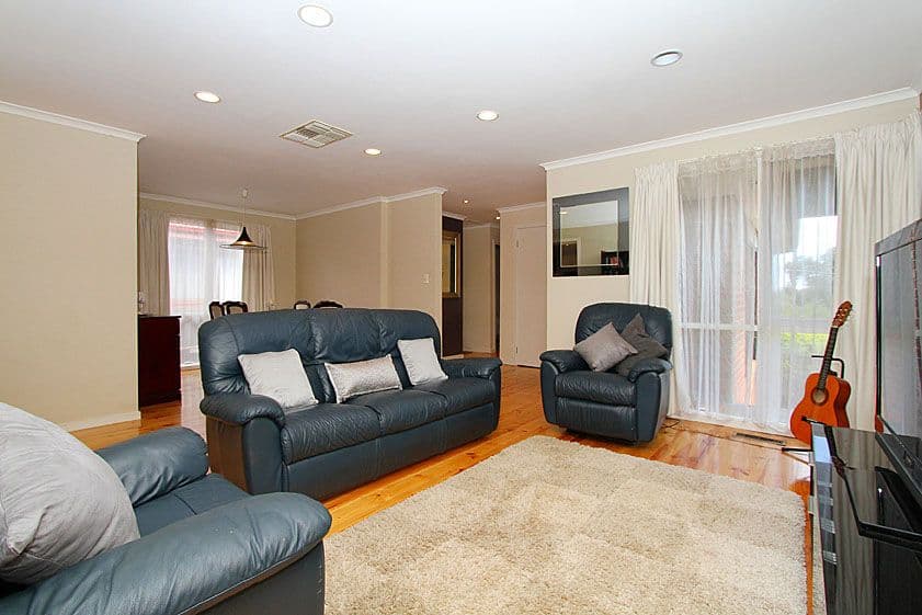 1 Atkins Avenue, WATSONIA NORTH VIC 3087, Watsonia North - Thumbnail 7