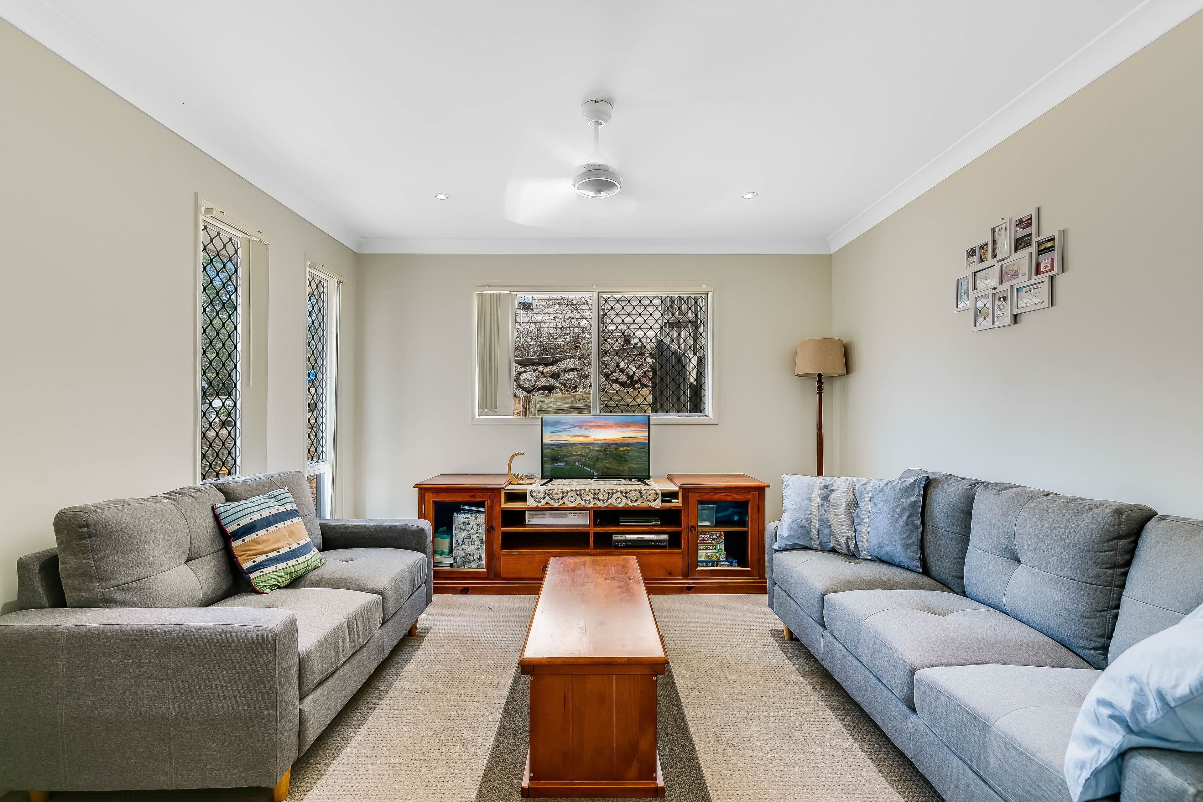 15 Adelaide Street, Cranley QLD 4350, Cranley - Thumbnail 2