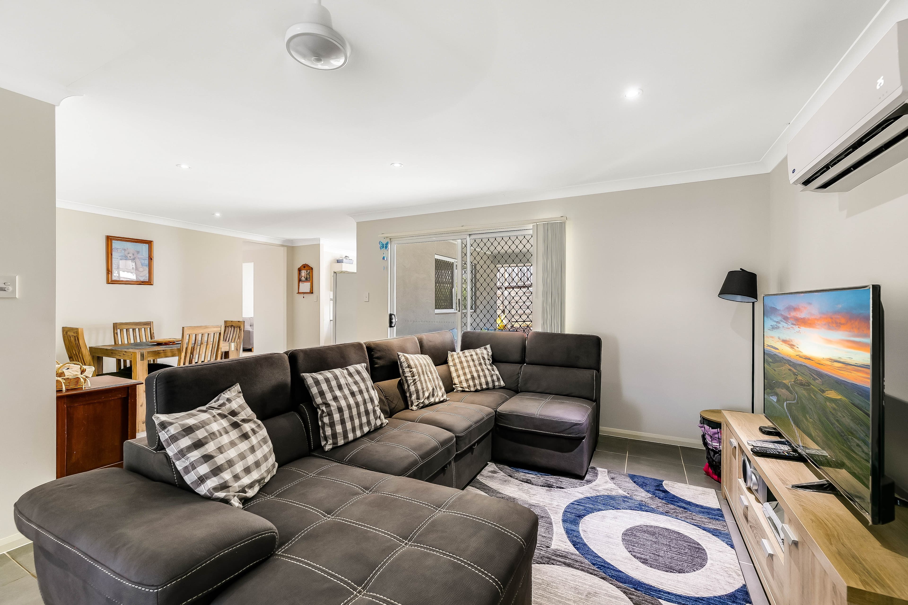 15 Adelaide Street, Cranley QLD 4350, Cranley - Thumbnail 4