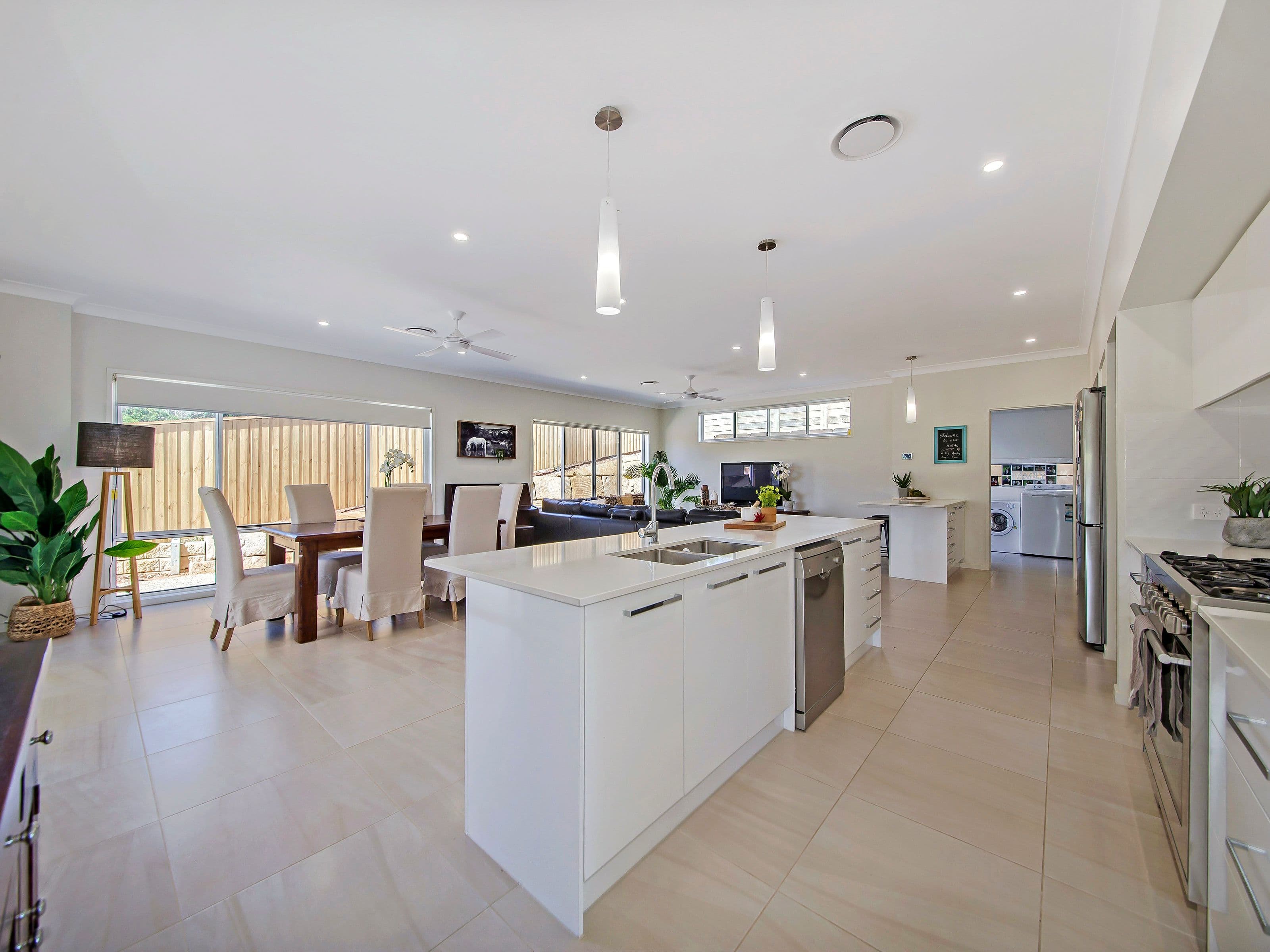 4 Astonbrook Close, CARINDALE QLD 4152, Carindale - Thumbnail 3