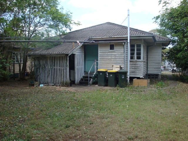 103 Gray Avenue, CORINDA QLD 4075, Corinda - Thumbnail 2