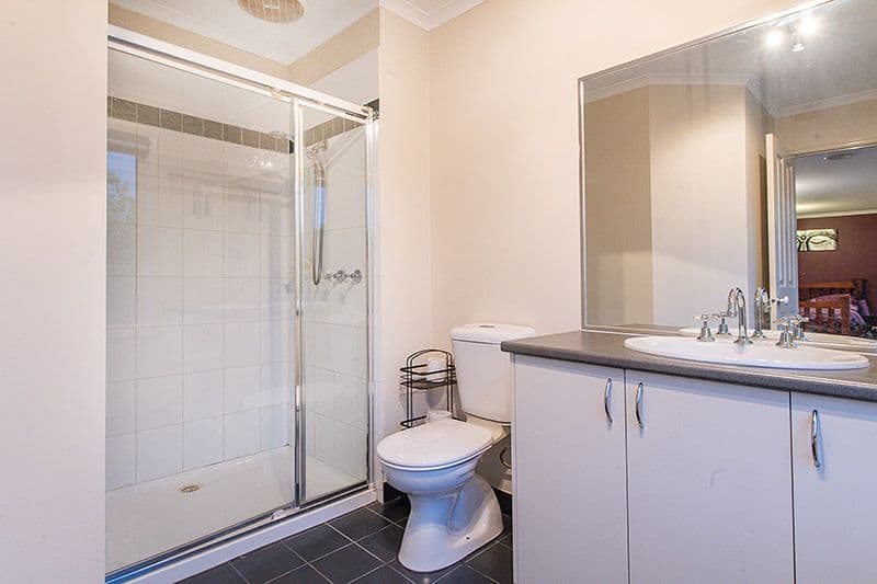 10 Sunningdale Crescent, Cranbourne VIC 3977, Cranbourne - Thumbnail 8