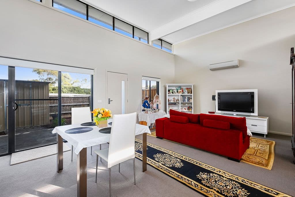 24 White Close, Lilydale VIC 3140, Lilydale - Thumbnail 2