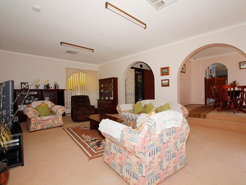 15 Melaleuca Drive, GREENWOOD WA 6024, Greenwood - Thumbnail 3