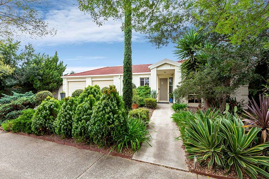 26 Willowgreen Way, Point Cook VIC 3030, Point Cook - Thumbnail 2
