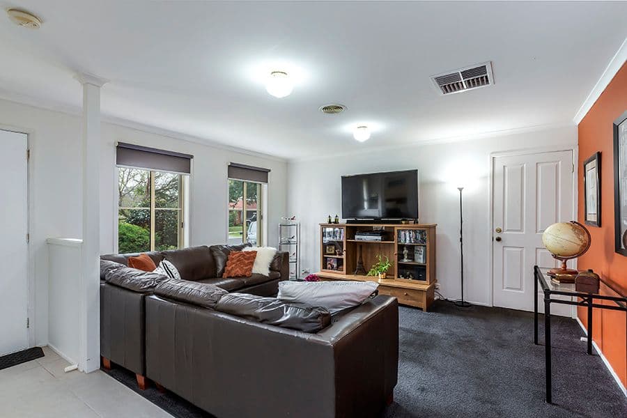 26 Willowgreen Way, Point Cook VIC 3030, Point Cook - Thumbnail 3