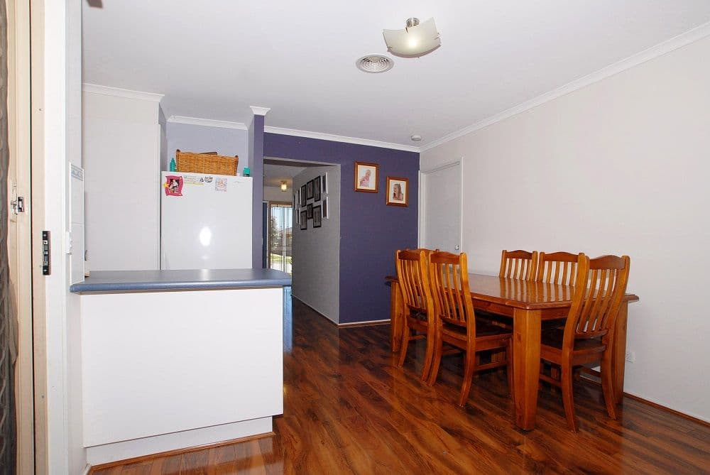 32 Genista Road, CRANBOURNE WEST VIC 3977, Cranbourne West - Thumbnail 4