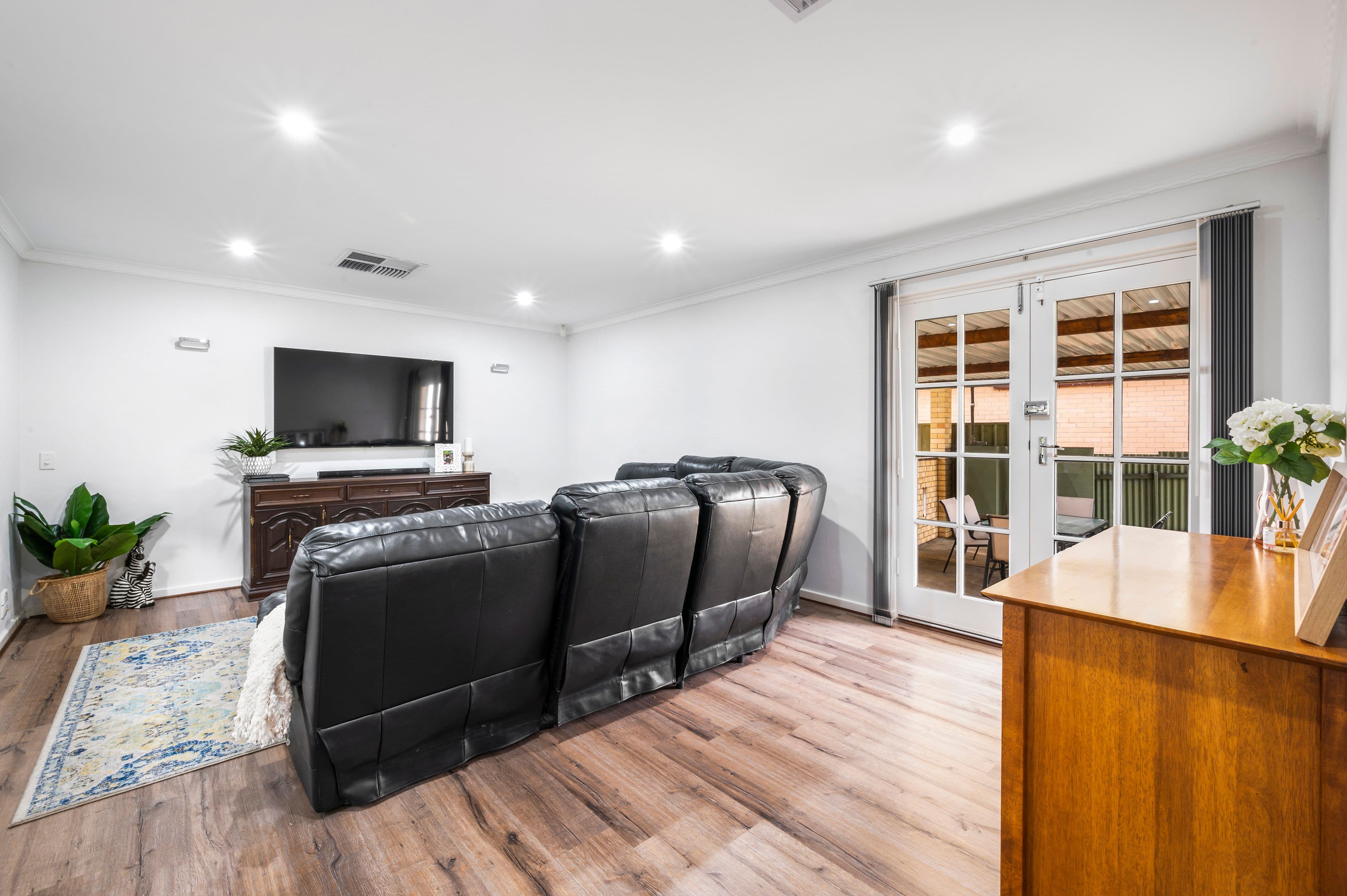 8 Leichardt Avenue, Ingle Farm SA 5098, Ingle Farm - Thumbnail 2