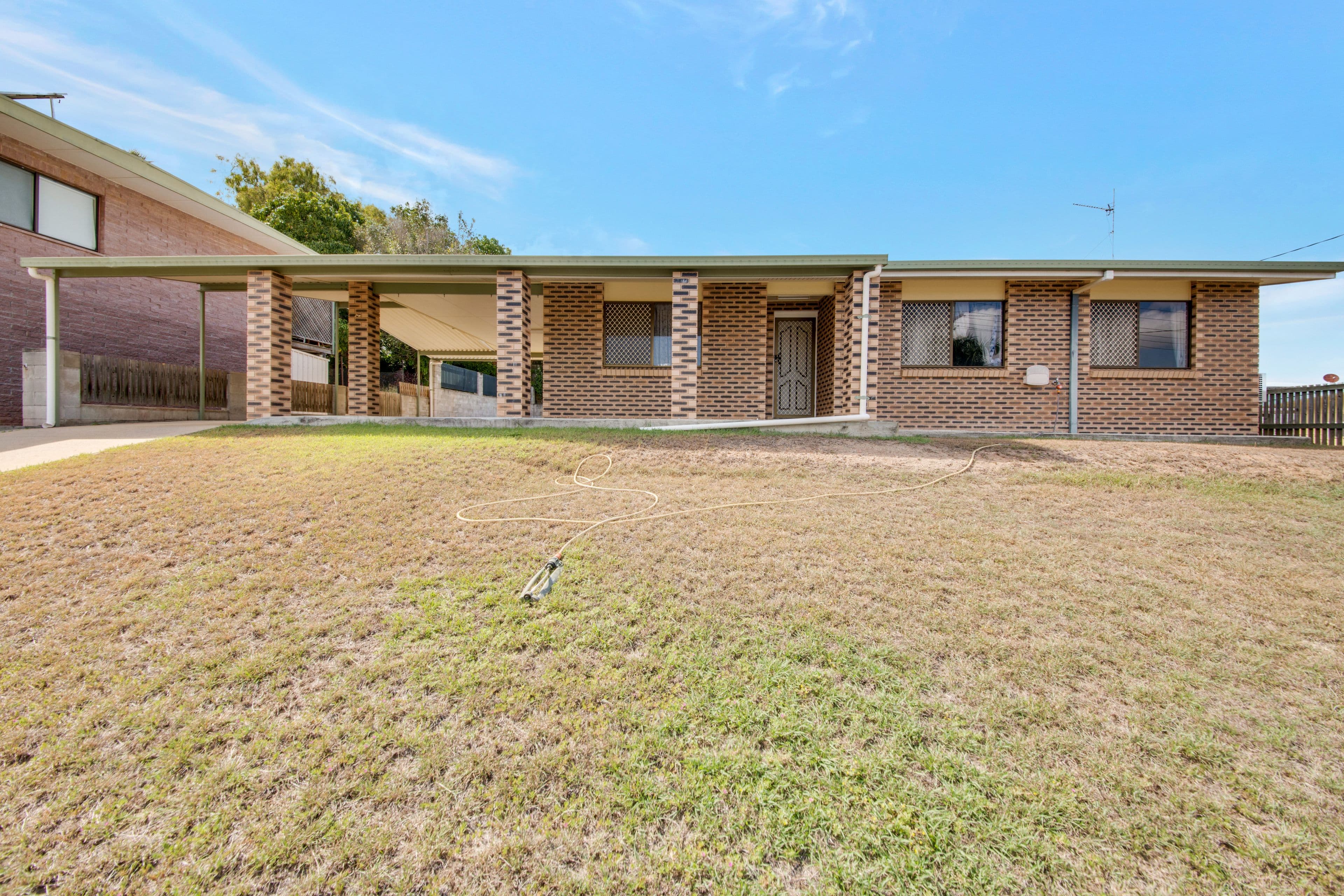 14 Waratah Street, Kin Kora QLD 4680, Kin Kora - Thumbnail 2