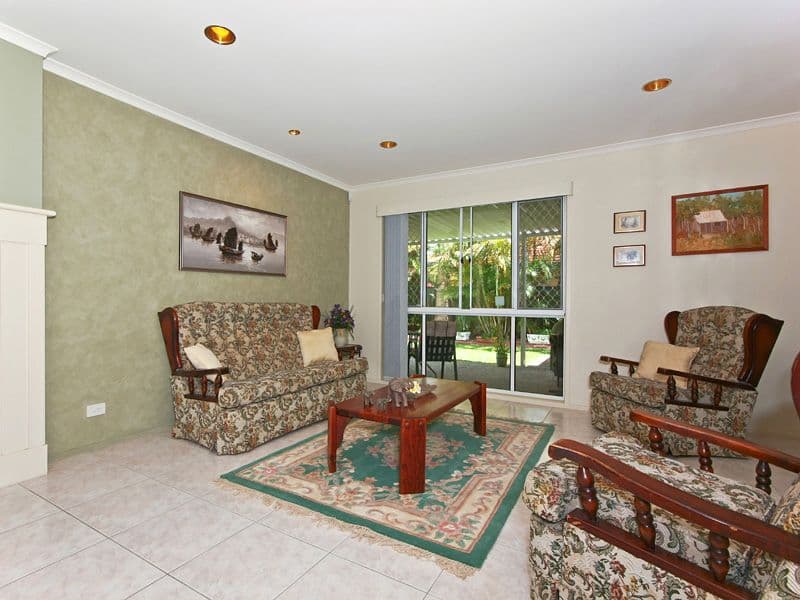 22 Deakin Crescent, Nanango, QLD, 4615, Nanango - Thumbnail 4