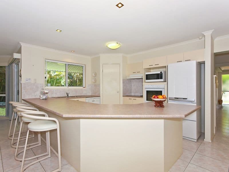 22 Deakin Crescent, Nanango, QLD, 4615, Nanango - Thumbnail 6