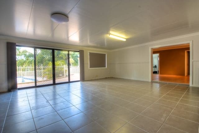 16 Islandview Street, BARELLAN POINT QLD 4306, Barellan Point - Thumbnail 2