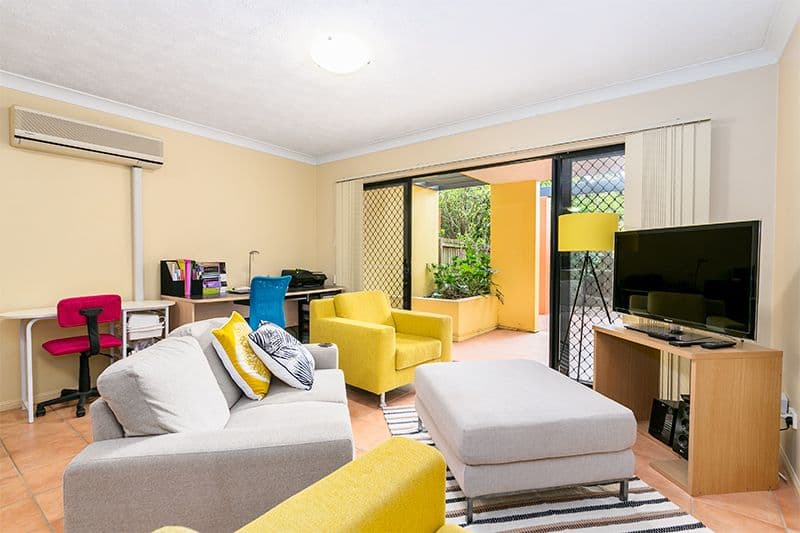 87 Victoria Terrace, GREENSLOPES QLD 4120, Greenslopes - Thumbnail 2