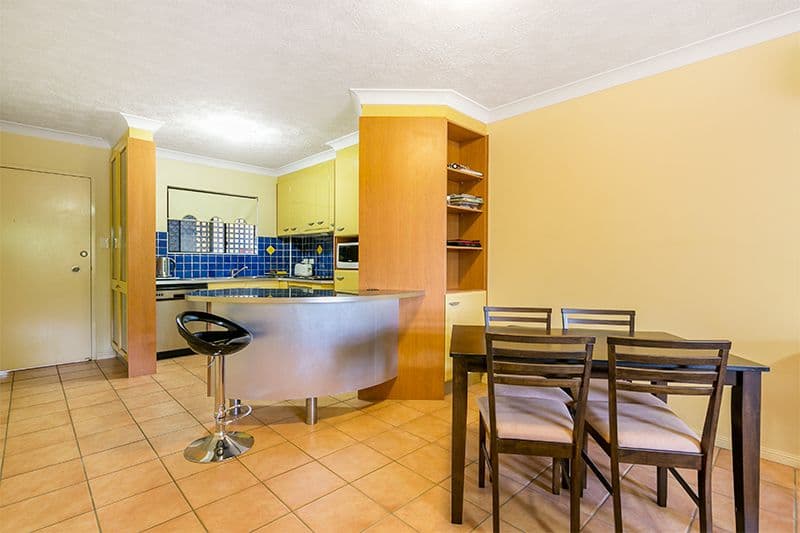 87 Victoria Terrace, GREENSLOPES QLD 4120, Greenslopes - Thumbnail 3