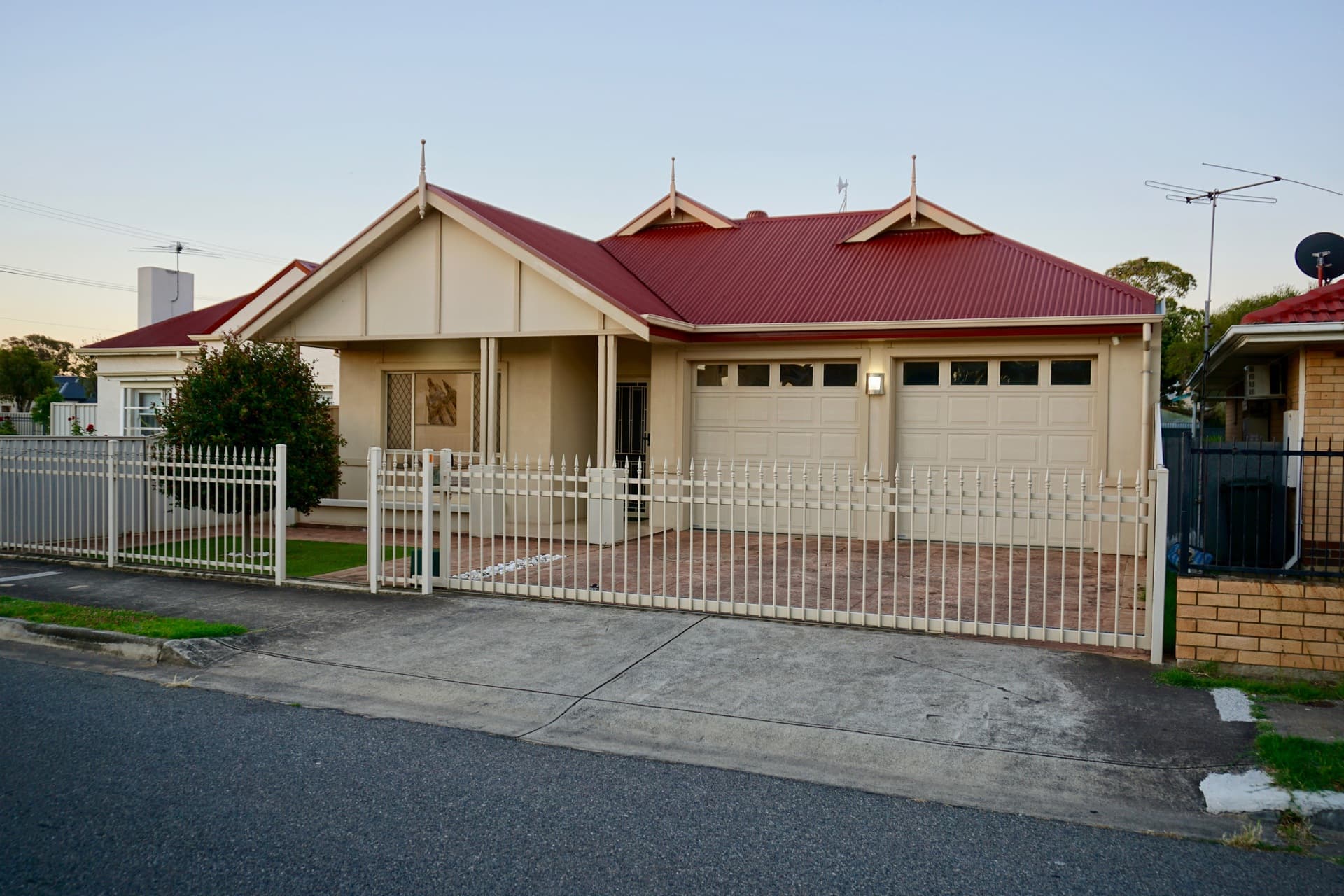 22 Lorne Street, Albert Park - Thumbnail 2