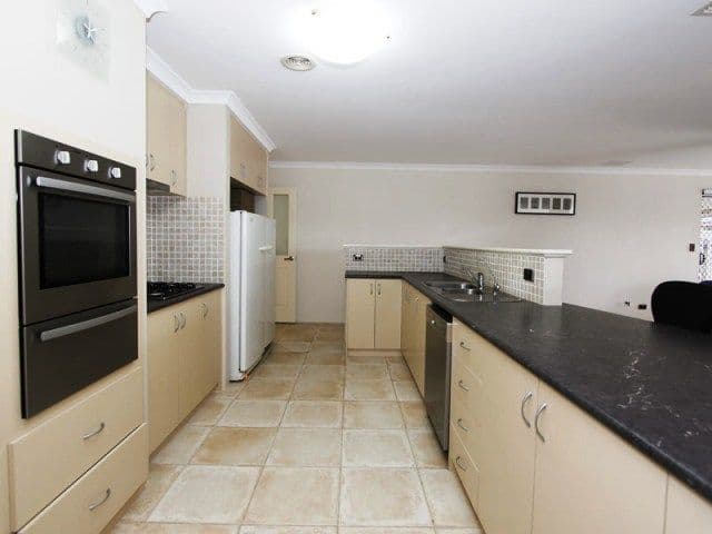 95 Millstream Drive, SOUTHERN RIVER WA 6110, Southern River - Thumbnail 2