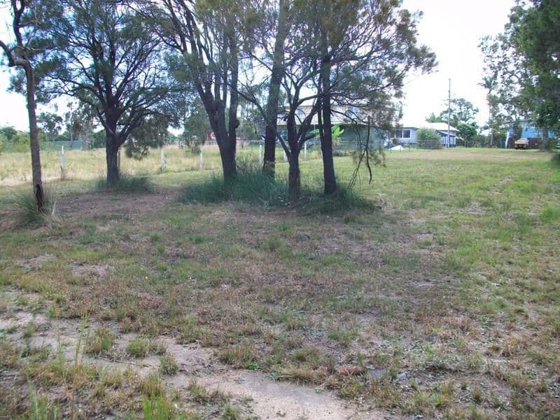 11 Sarmar Street, RUSSELL ISLAND QLD 4184, Russell Island - Thumbnail 2