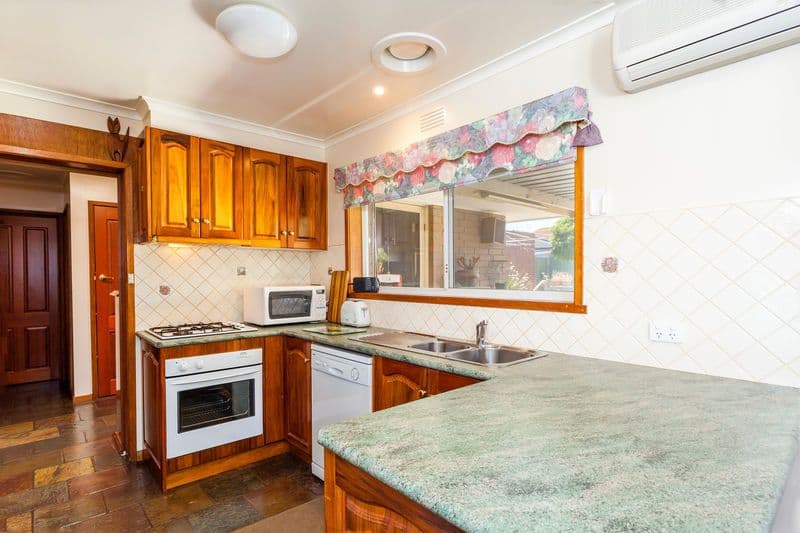 6 Tamala Avenue, MARSHALL VIC 3216, Marshall - Thumbnail 2