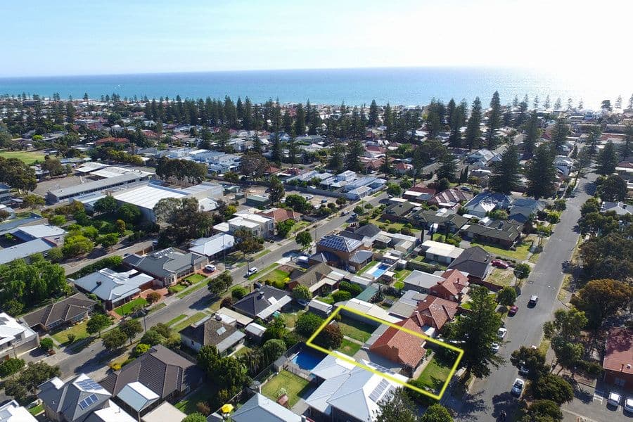 11 Atkin Street, Henley Beach SA 5022, Henley Beach - Thumbnail 3