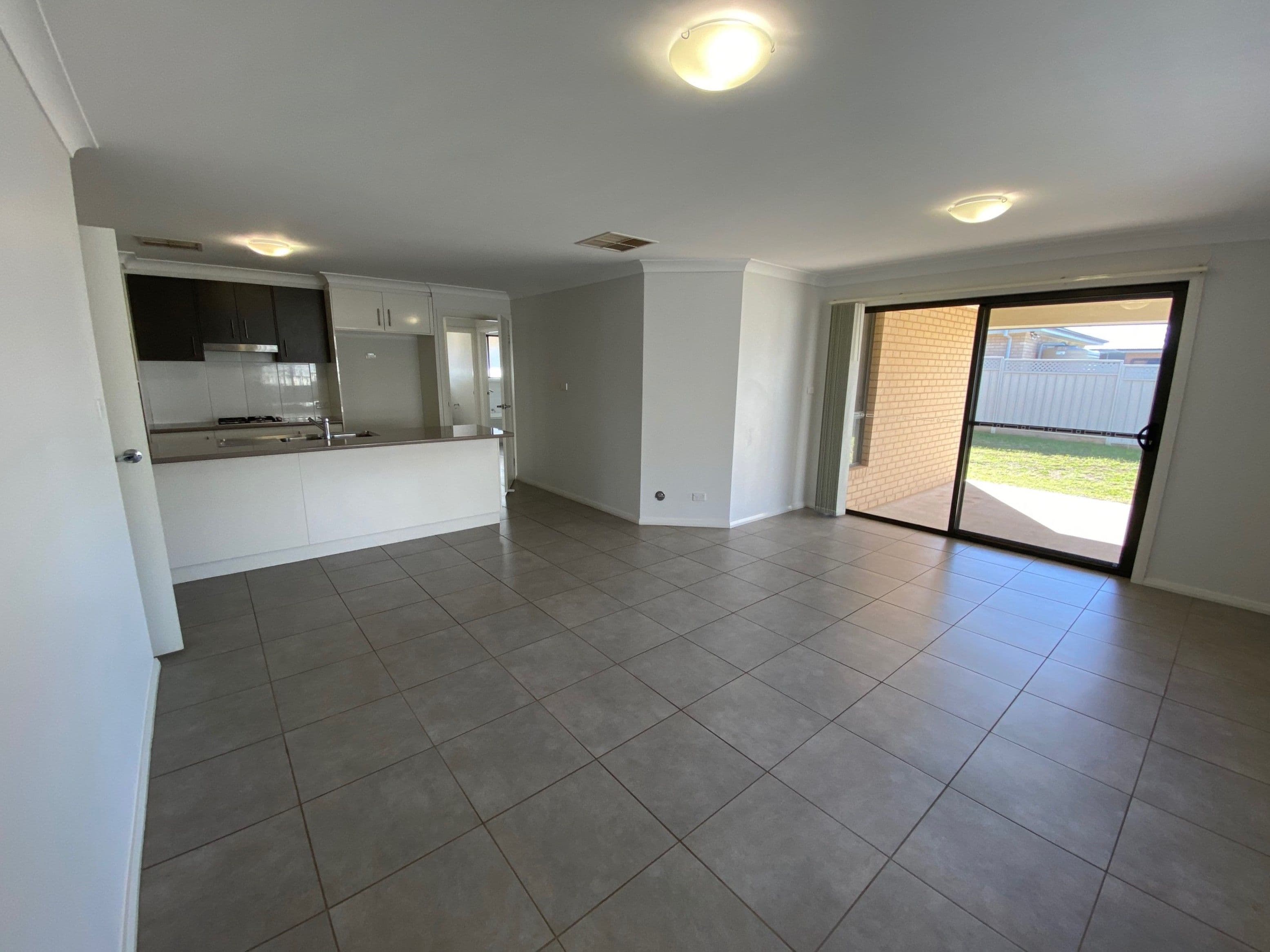 6 Sherrard Crescent, Dubbo - Thumbnail 3