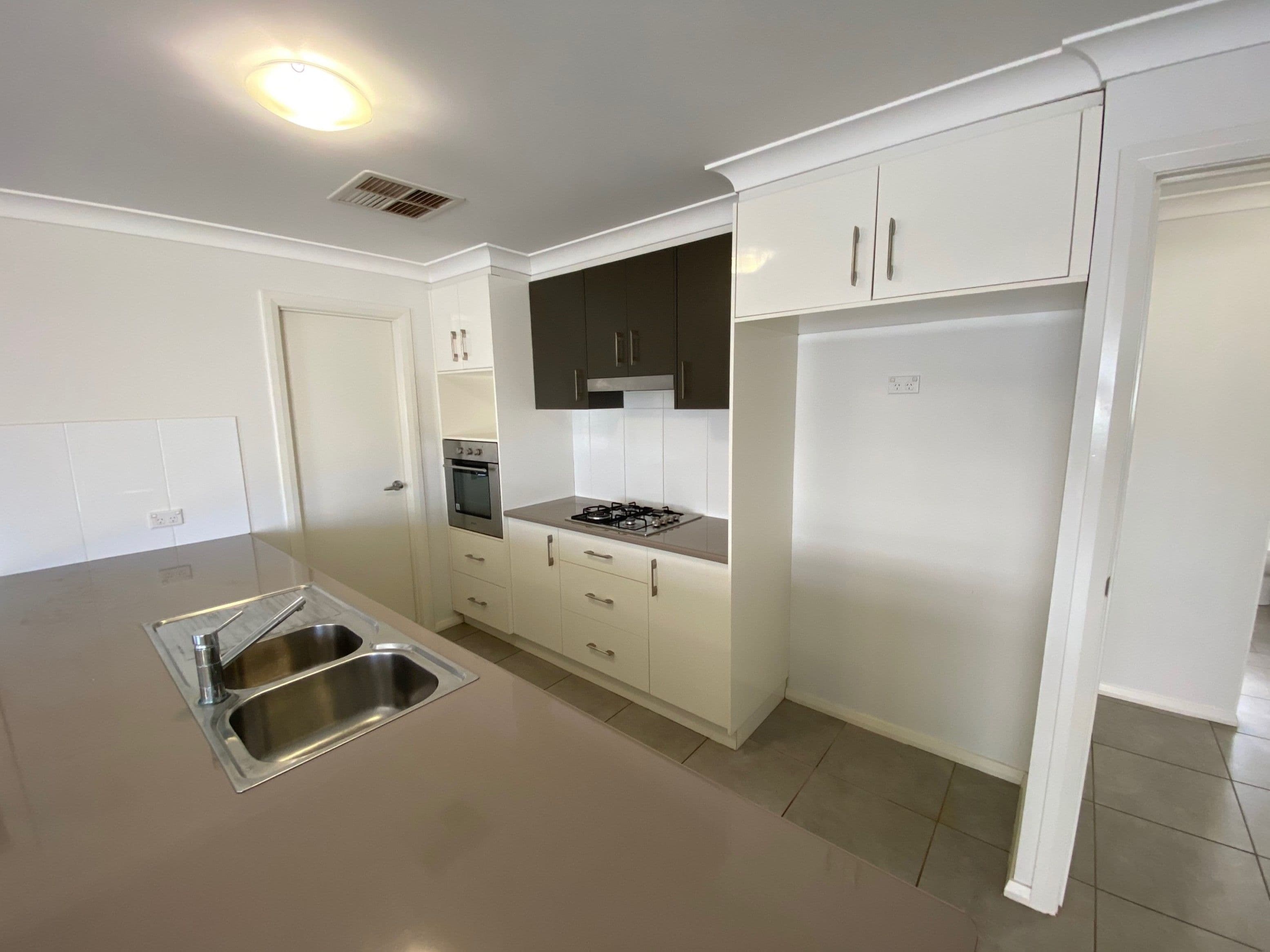 6 Sherrard Crescent, Dubbo - Thumbnail 5