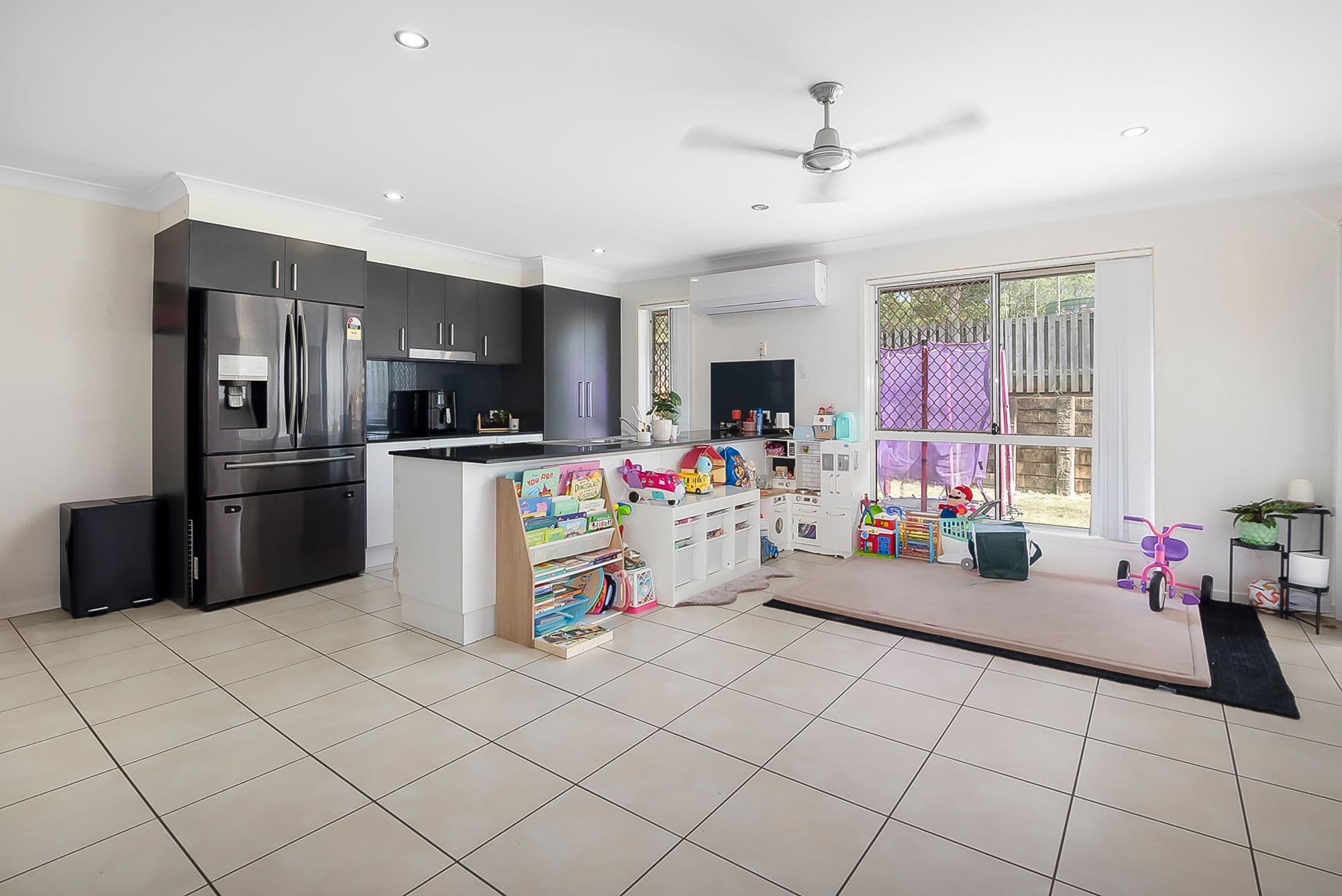 24 Goldenwood Crescent, Fernvale QLD 4306, Fernvale - Thumbnail 3