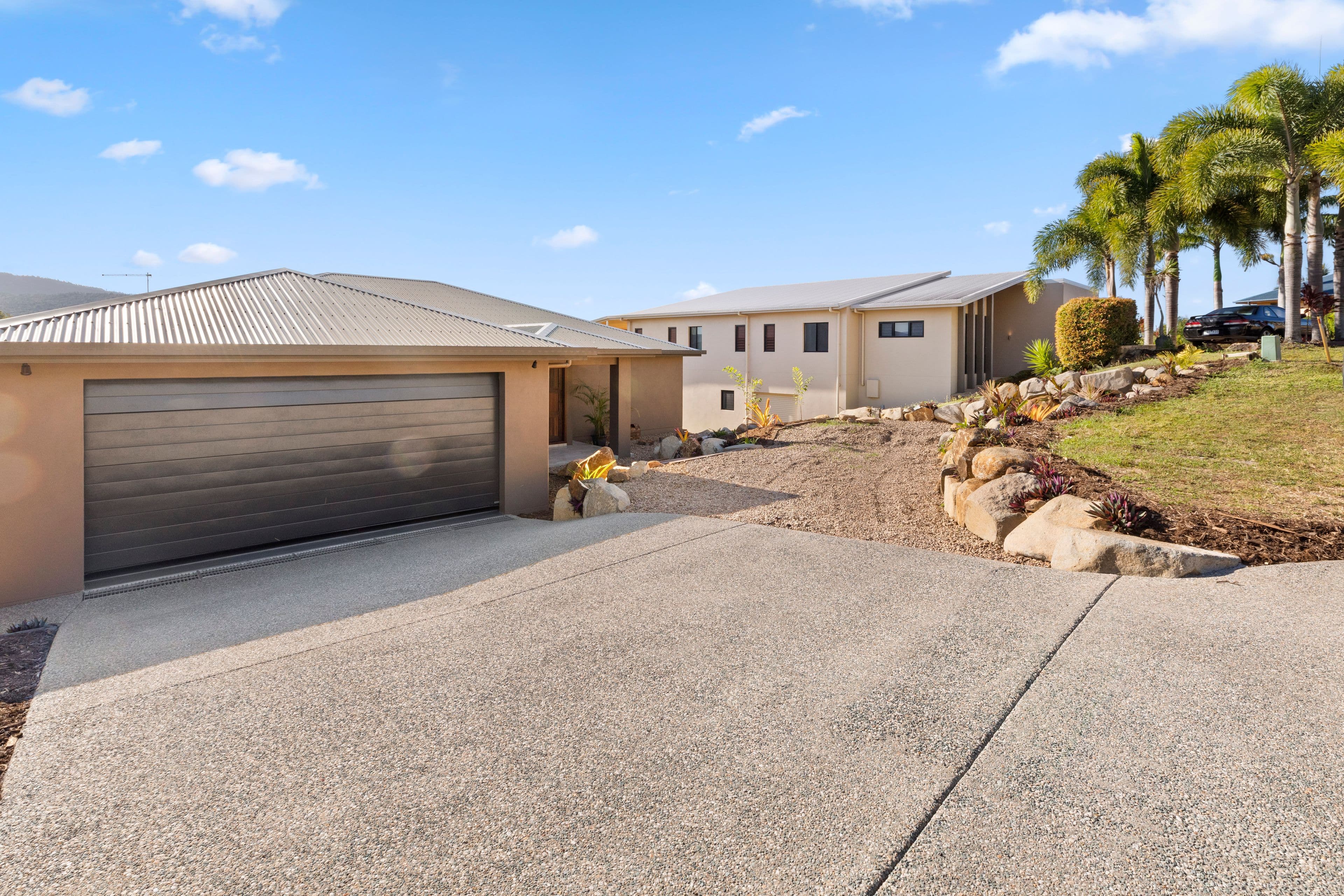 14 Whitehaven Crescent, Cannonvale QLD 4802, Cannonvale - Thumbnail 2