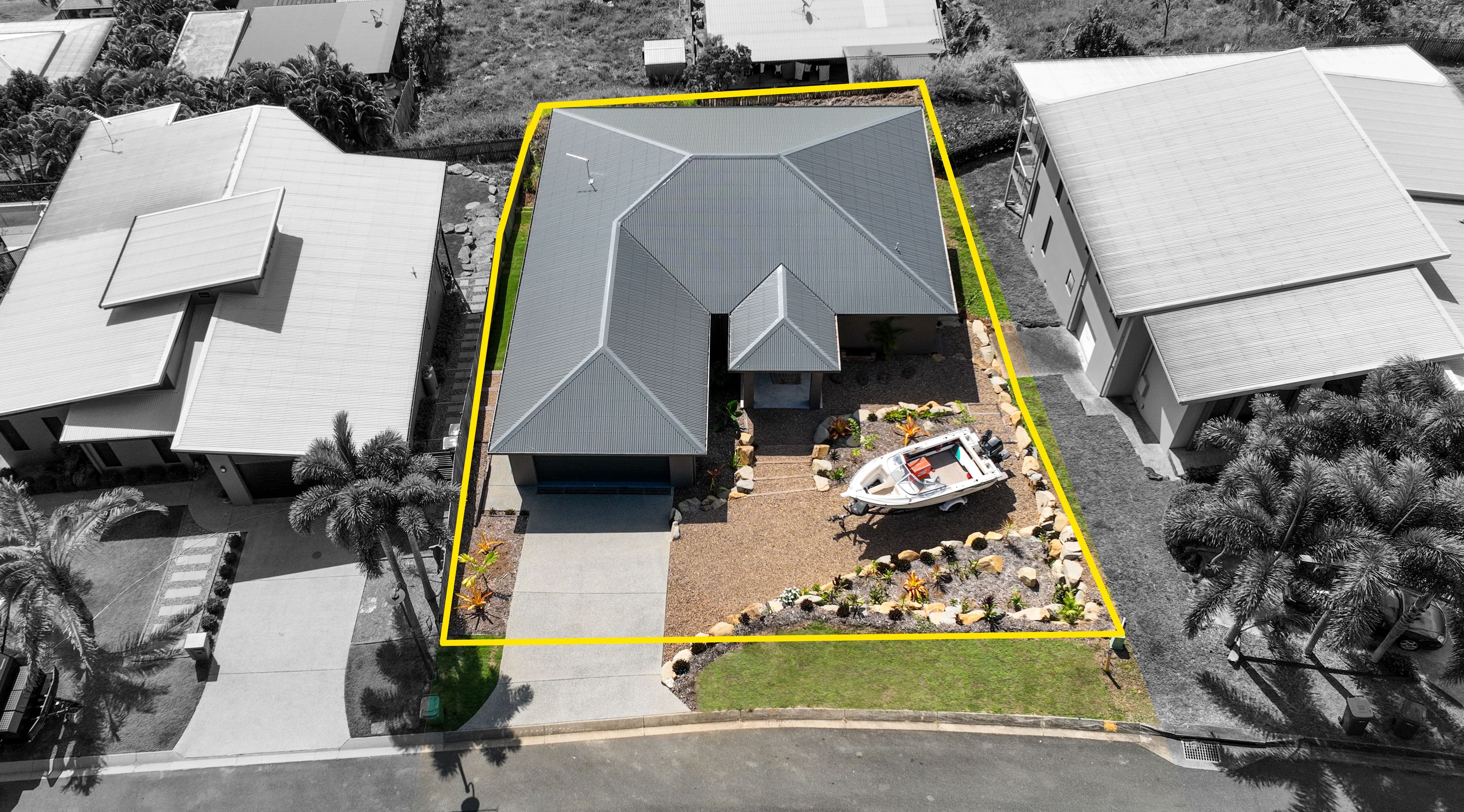 14 Whitehaven Crescent, Cannonvale QLD 4802, Cannonvale - Thumbnail 3