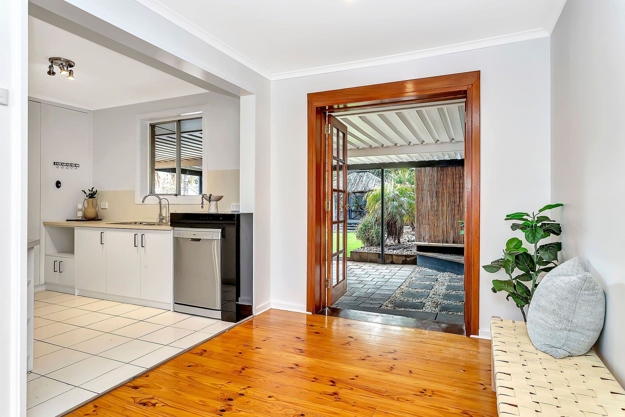 4 Felix Crescent, Morphett Vale SA 5162, Morphett Vale - Thumbnail 4