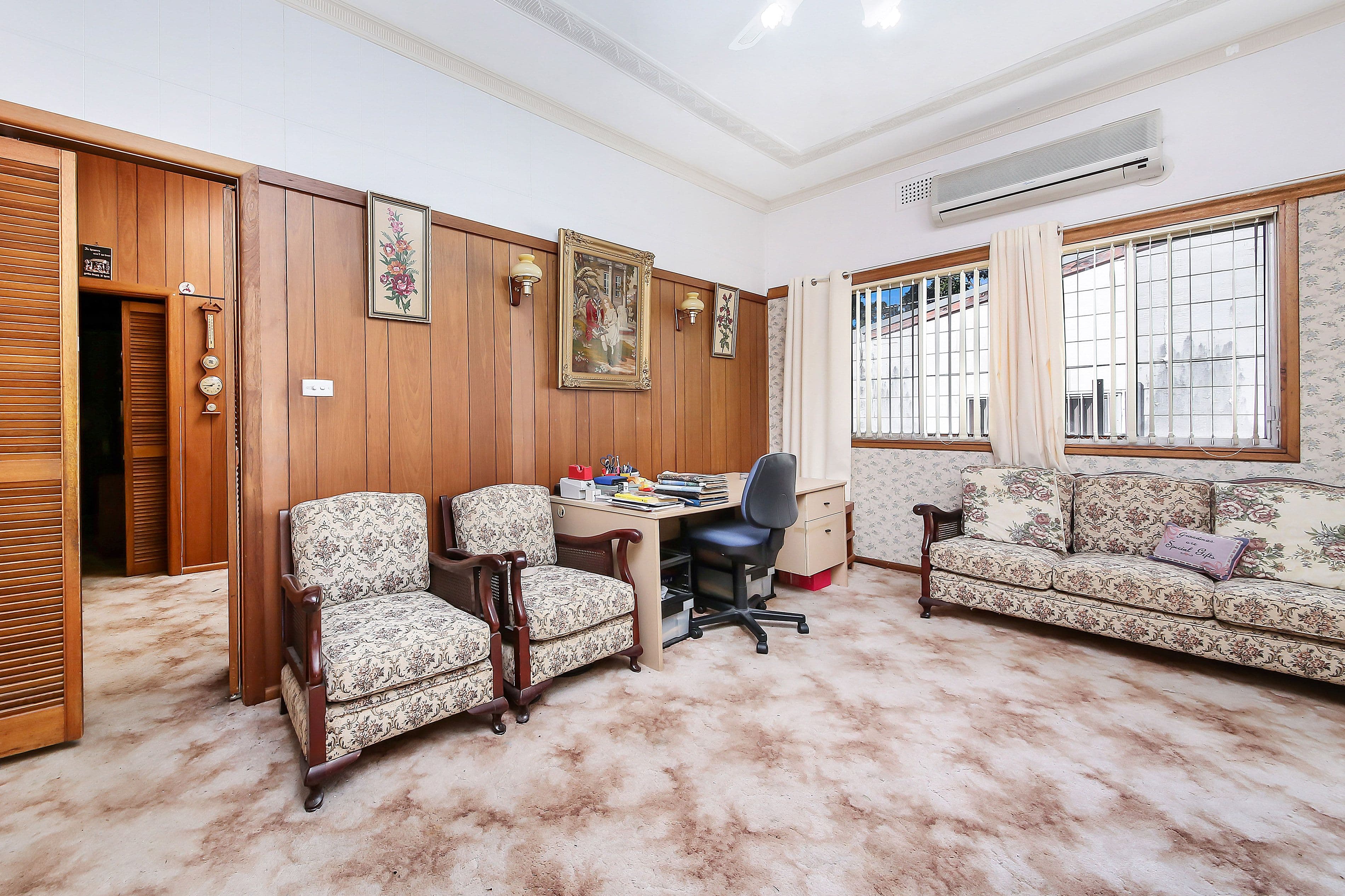 28 Remly Street, Roselands - Thumbnail 2